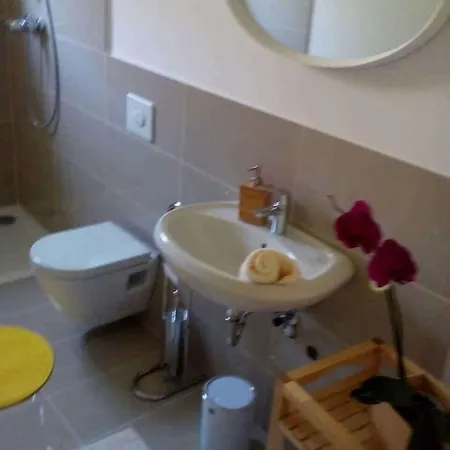 In 39417 Apartment *