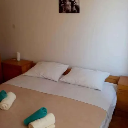In 39417 Apartment *