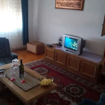 In 39417 Apartment *